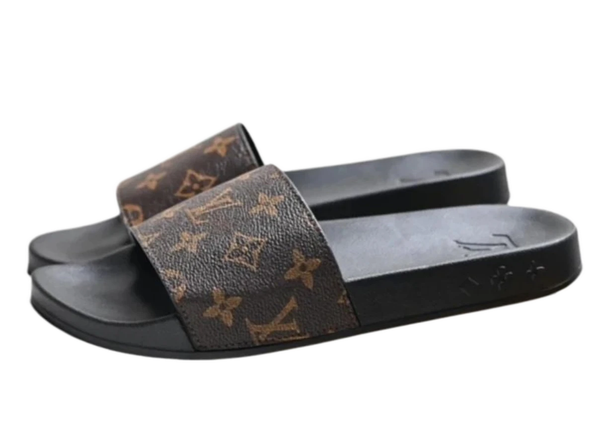 Louis Vuitton Slippers